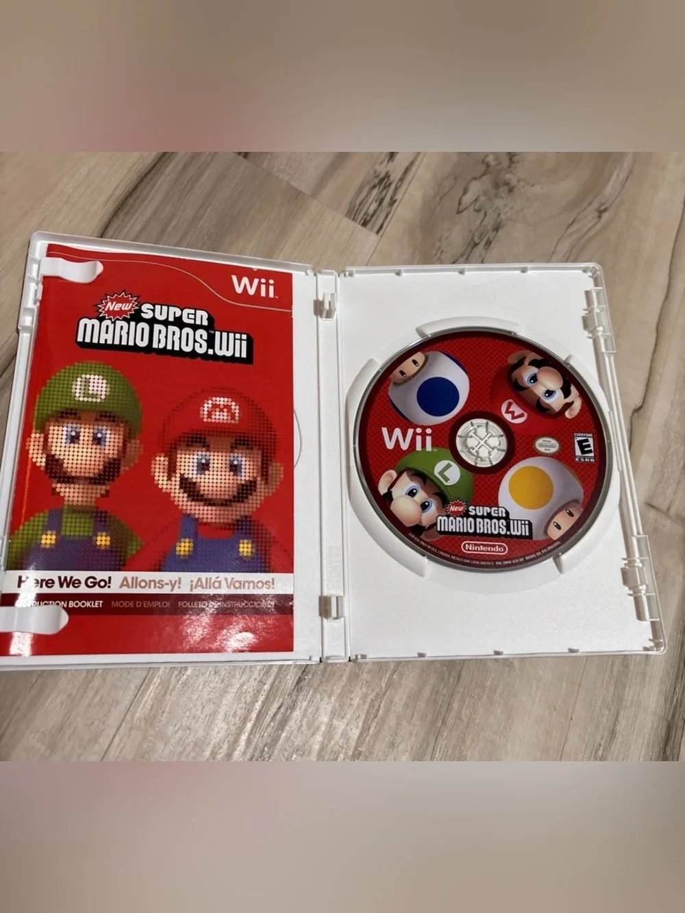 Nintendo New Super Mario Bros. Wii Nintendo Wii Complete w/ Case & Insert Tested